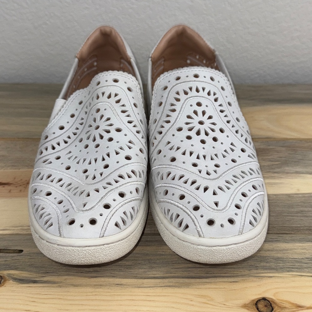 Ugg White Perforated Leather Slip On Sneakers Size 8.5